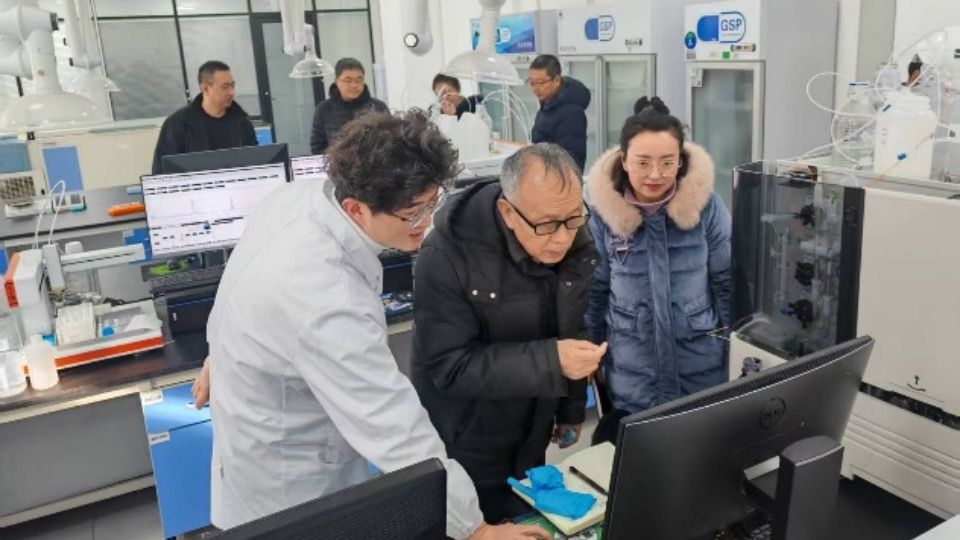 多方协同促发展，主动服务促提升——健康工程学院团队赴兰州新区百林科新材料有限公司调研交流