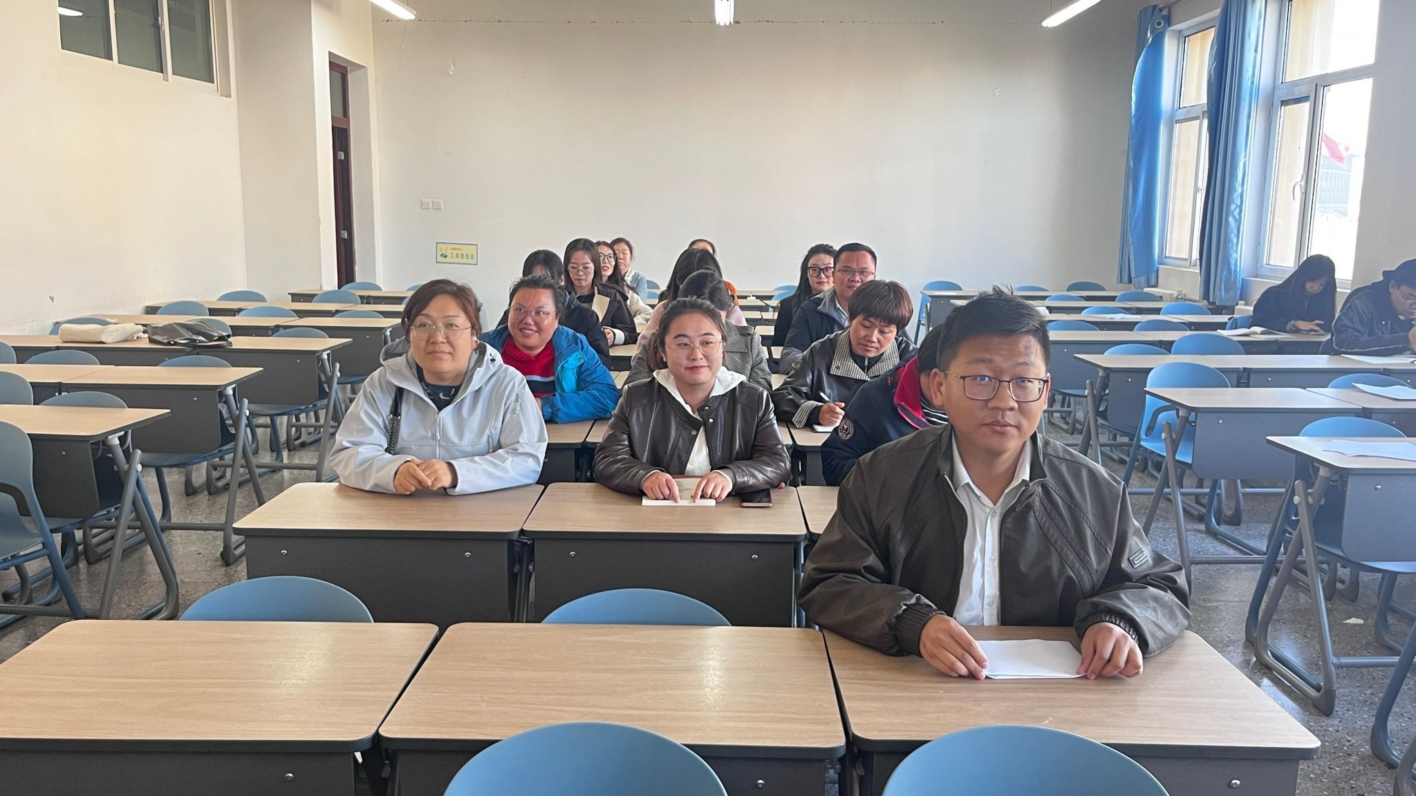 兰州信息科技学院健康工程学院开展——AI 赋能教与学，实战破解新难题培训会