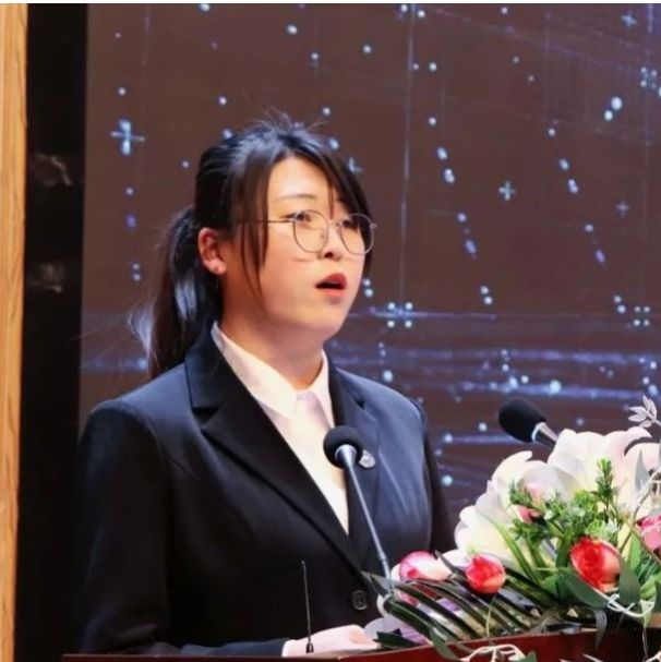 张敏：